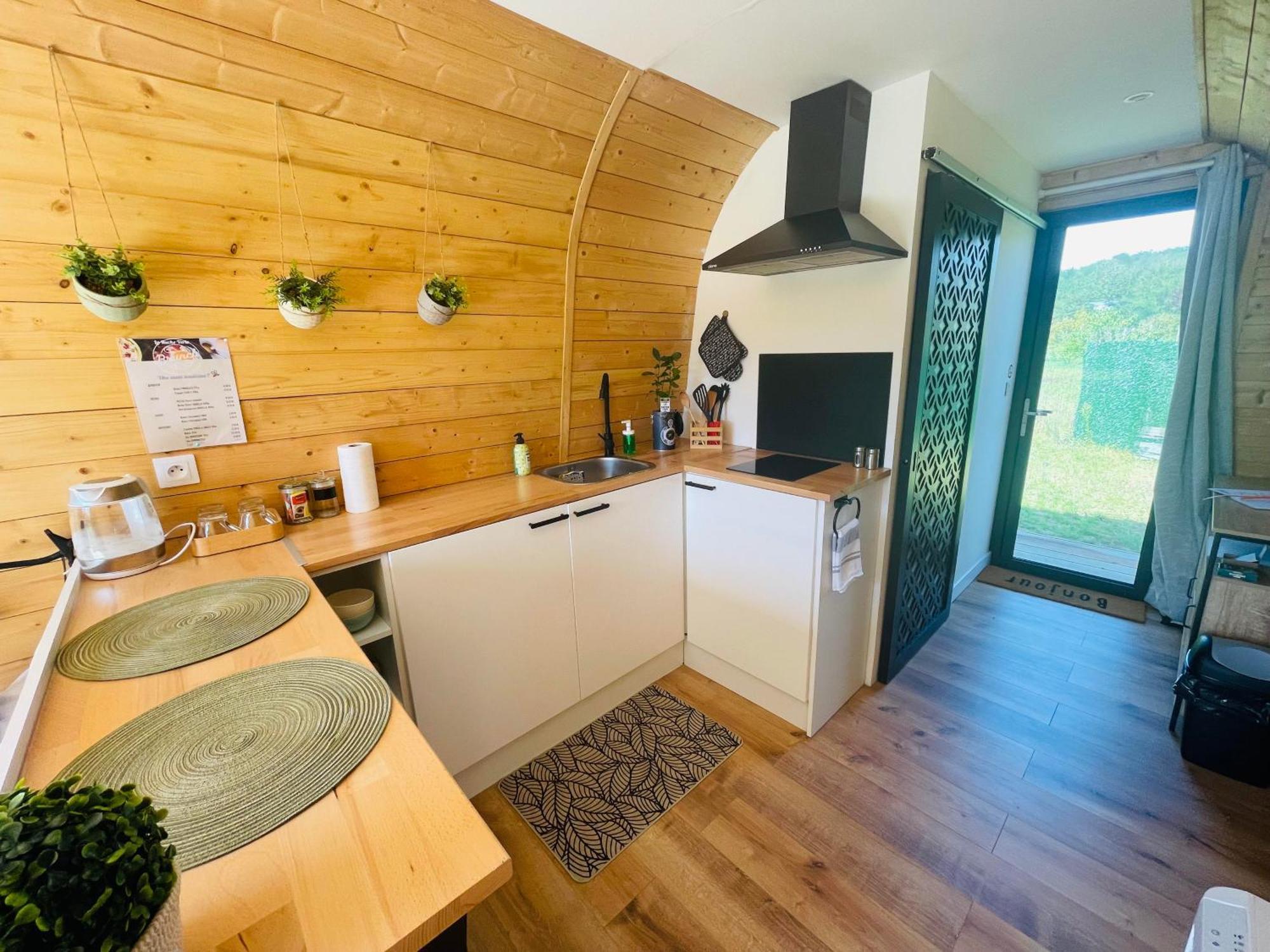 Logement Insolite : La Ruche Verte Monts-sur-Guesnes Eksteriør bilde